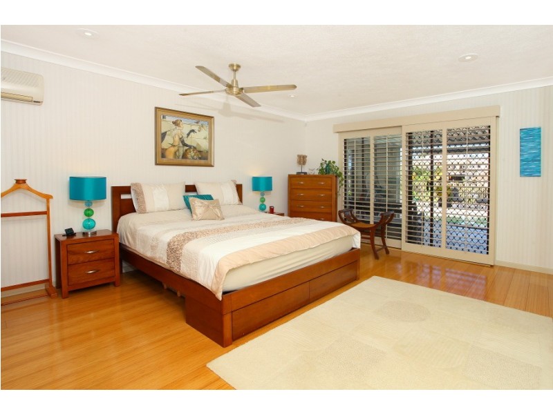 115 Campbell Street, Sorrento QLD 4217