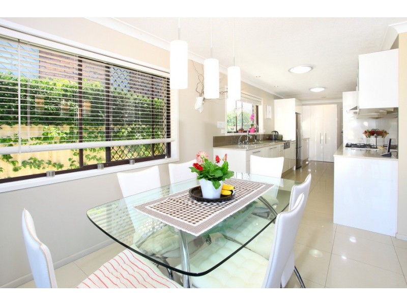 115 Campbell Street, Sorrento QLD 4217