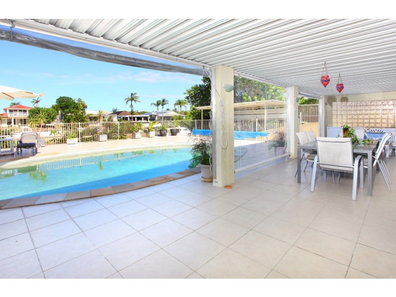 115 Campbell Street, Sorrento QLD 4217