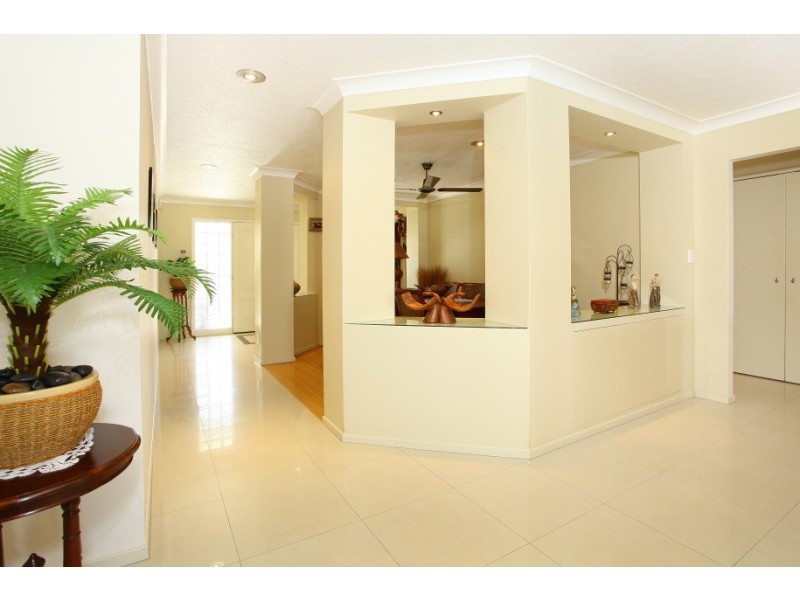 115 Campbell Street, Sorrento QLD 4217
