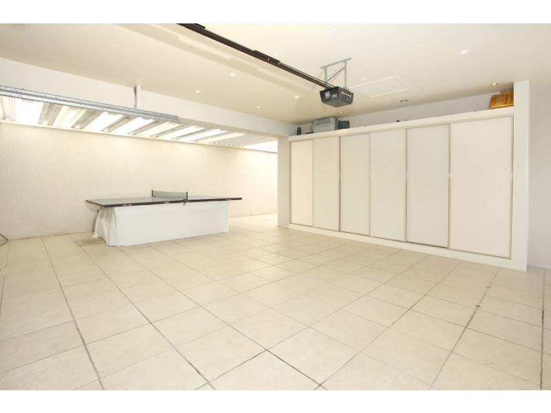 115 Campbell Street, Sorrento QLD 4217