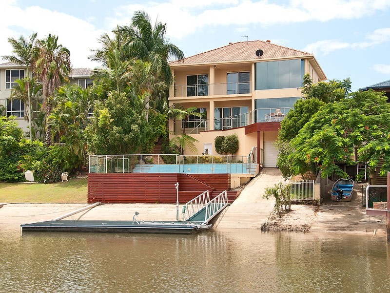 6 Adler Court, Benowa Waters QLD 4217