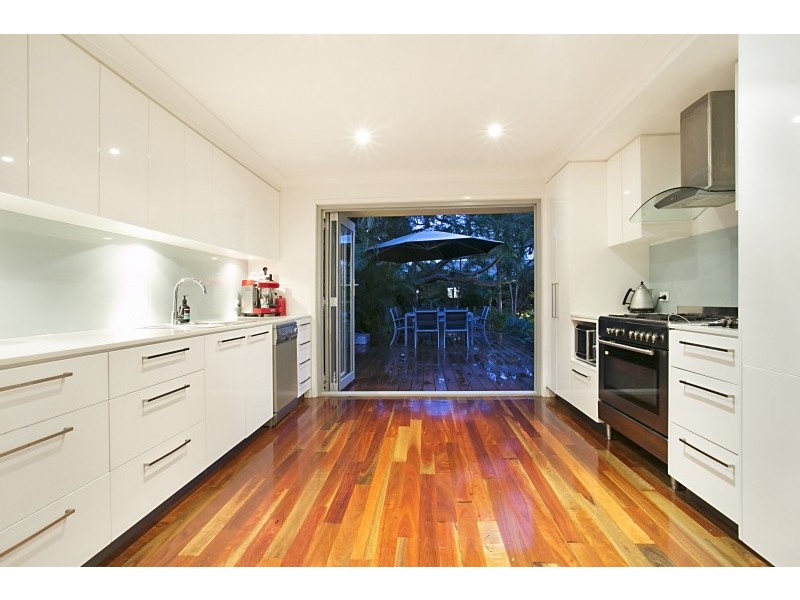 21 Dunkeith Avenue, Benowa Waters QLD 4217