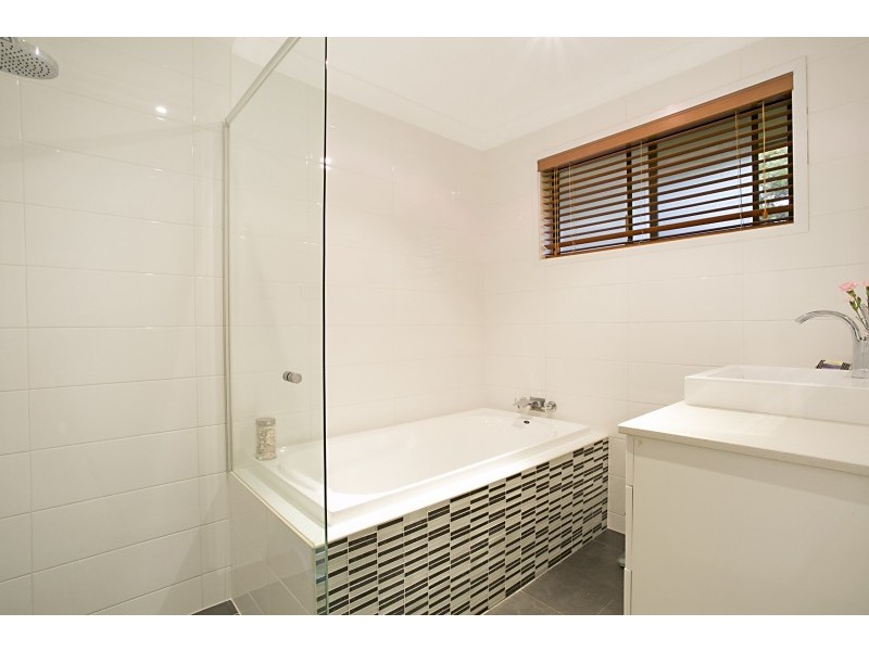 21 Dunkeith Avenue, Benowa Waters QLD 4217