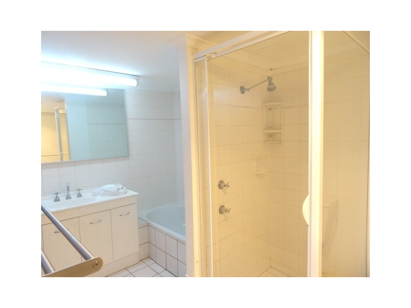 33 ‘Silverton’ 2940 Gold Coast Hwy, Surfers Paradise QLD 4217