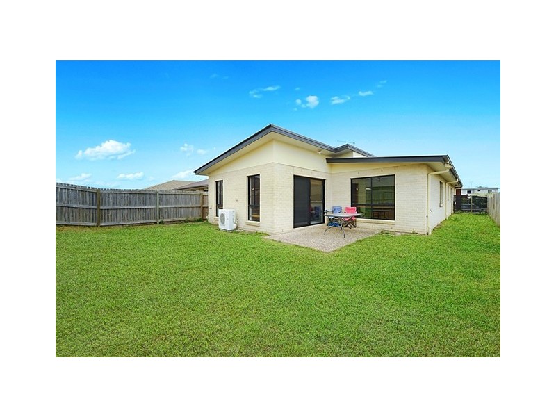 32 Collingrove Circuit, Pimpama QLD 4209