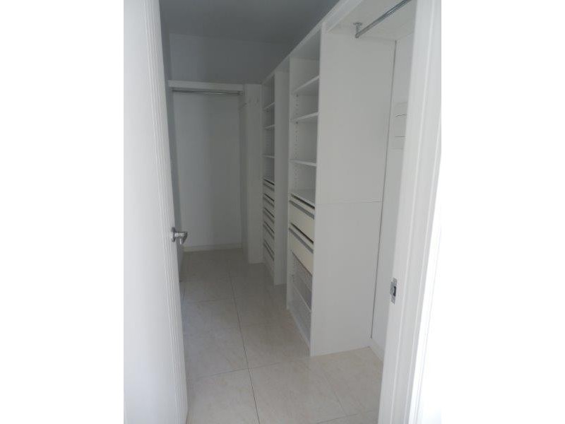 1/3 Beach Parade, Surfers Paradise QLD 4217