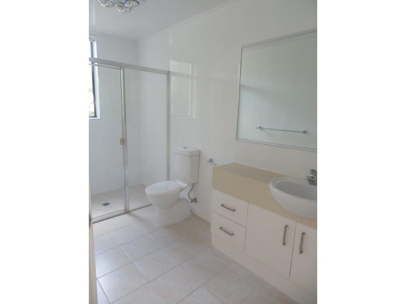 1/3 Beach Parade, Surfers Paradise QLD 4217