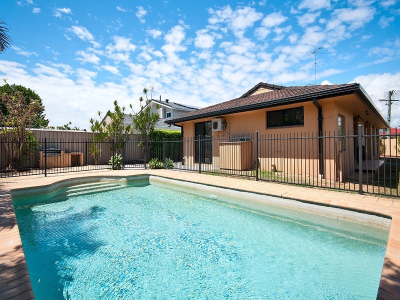 23 Allawah Street, Sorrento QLD 4217