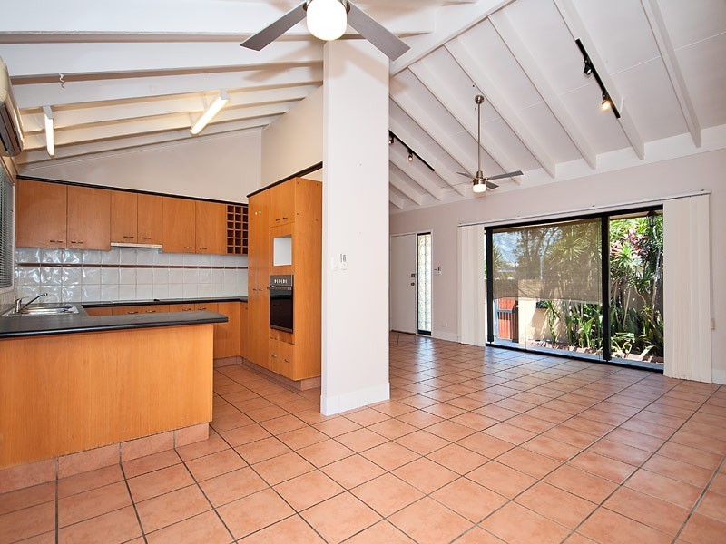 23 Allawah Street, Sorrento QLD 4217