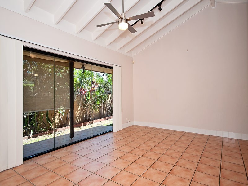 23 Allawah Street, Sorrento QLD 4217