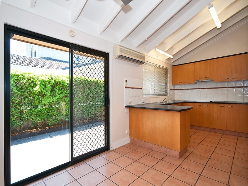 23 Allawah Street, Sorrento QLD 4217