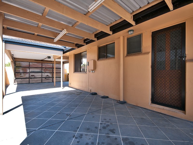 23 Allawah Street, Sorrento QLD 4217