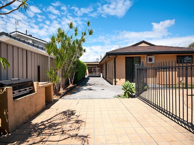 23 Allawah Street, Sorrento QLD 4217