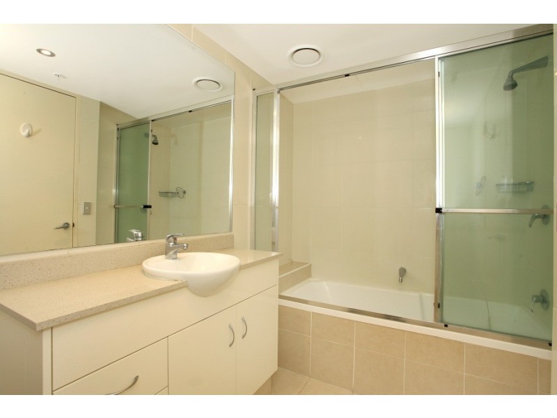 2303 ‘Brighton on Broadwater Shores’ 1 Como Crescent, Southport QLD 4215