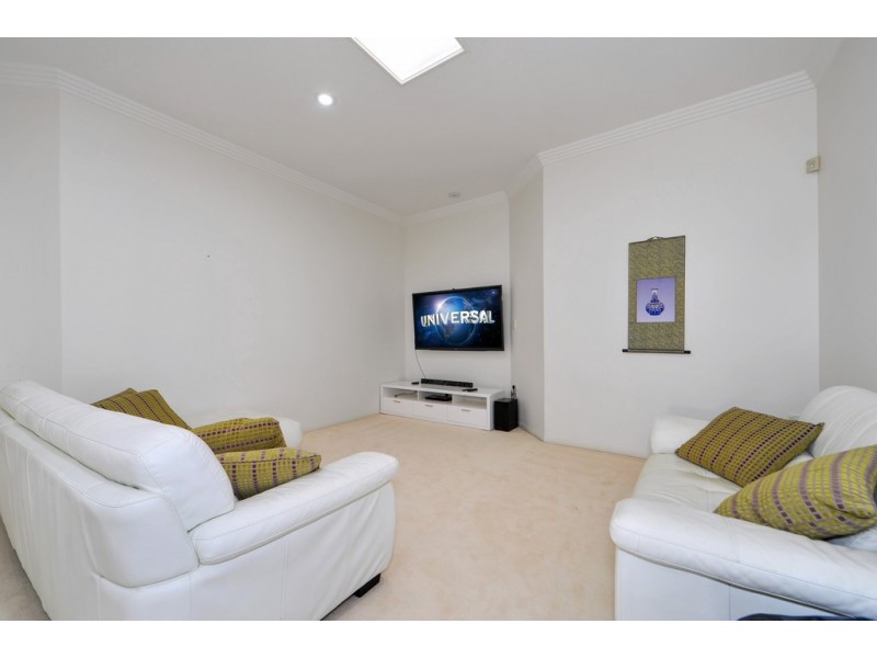 141/40 Cotlew Street East, Southport QLD 4215