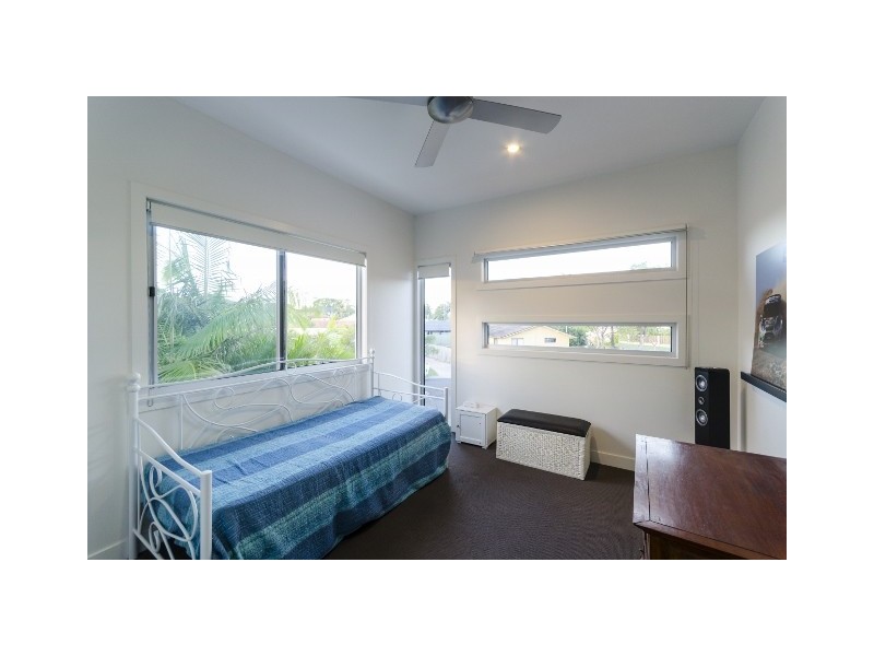 12 West Lynne, Benowa Waters QLD 4217