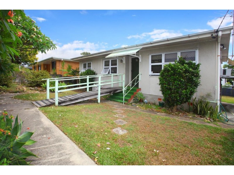 115 Falconer St, Southport QLD 4215