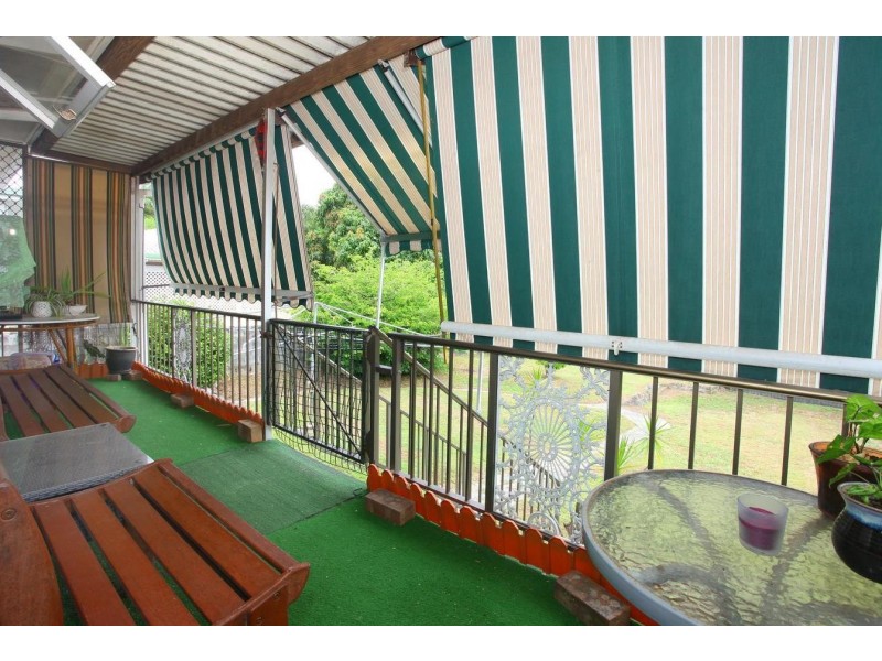 115 Falconer St, Southport QLD 4215