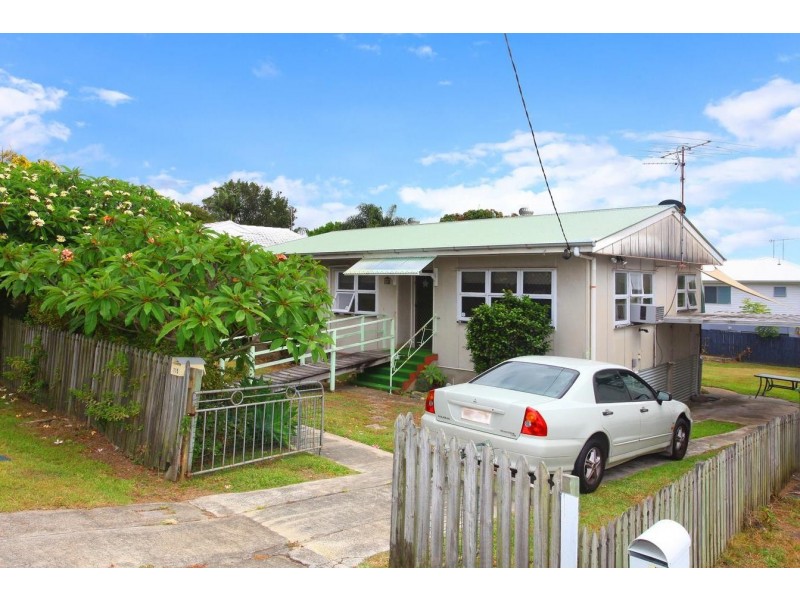 115 Falconer St, Southport QLD 4215