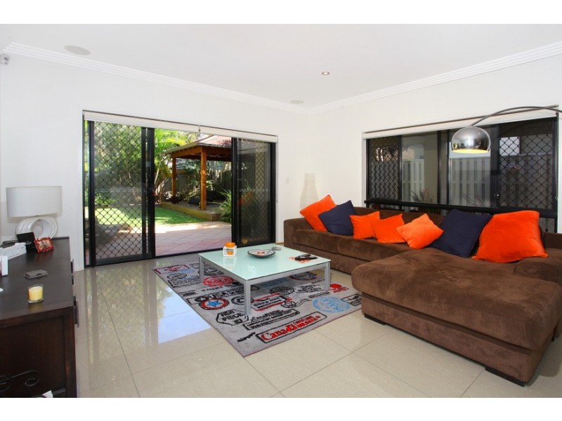 10 Meron Street, Southport QLD 4215
