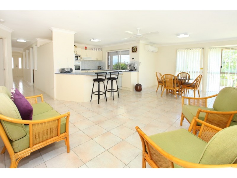 2 Alter Court, Merrimac QLD 4226