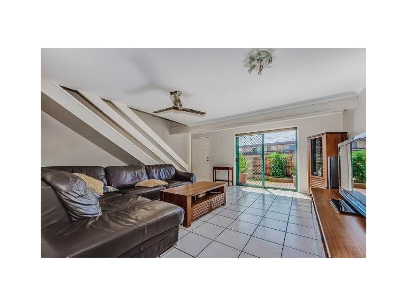 2/2 Station St, Tugun QLD 4224