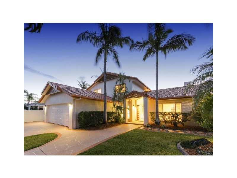 12 Charolais Crescent, Benowa Waters QLD 4217