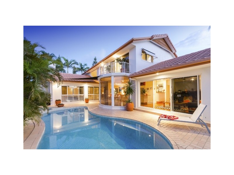 12 Charolais Crescent, Benowa Waters QLD 4217