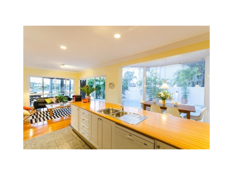 12 Charolais Crescent, Benowa Waters QLD 4217