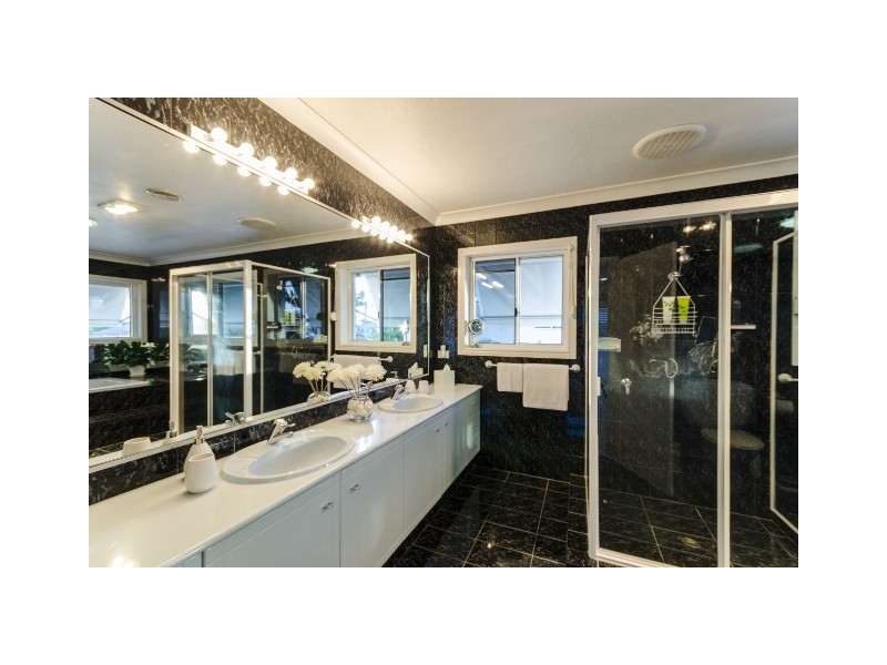 12 Charolais Crescent, Benowa Waters QLD 4217