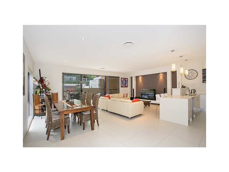 5014a Riverwood Grove, Benowa QLD 4217