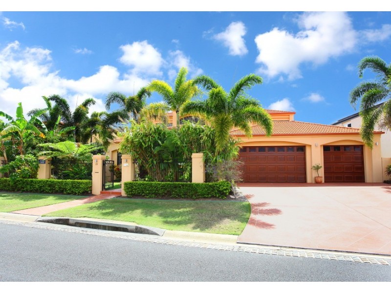 25 Clear Water Bay Avenue, Clear Island Waters QLD 4226