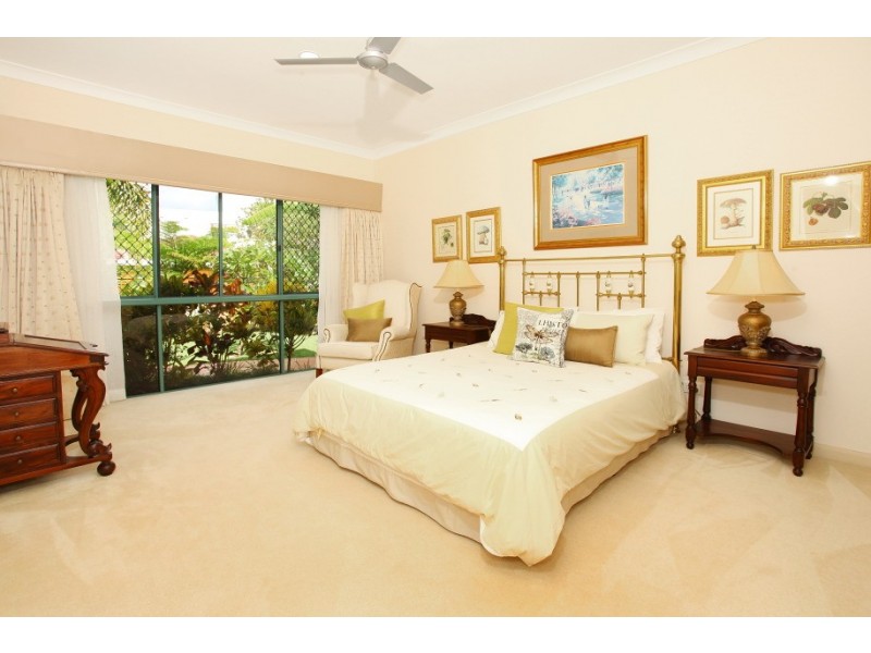 25 Clear Water Bay Avenue, Clear Island Waters QLD 4226
