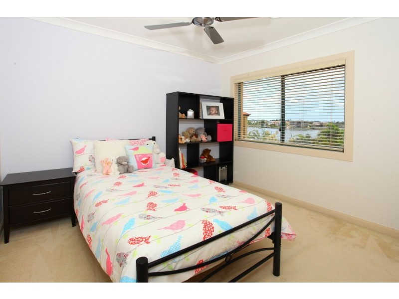 25 Clear Water Bay Avenue, Clear Island Waters QLD 4226