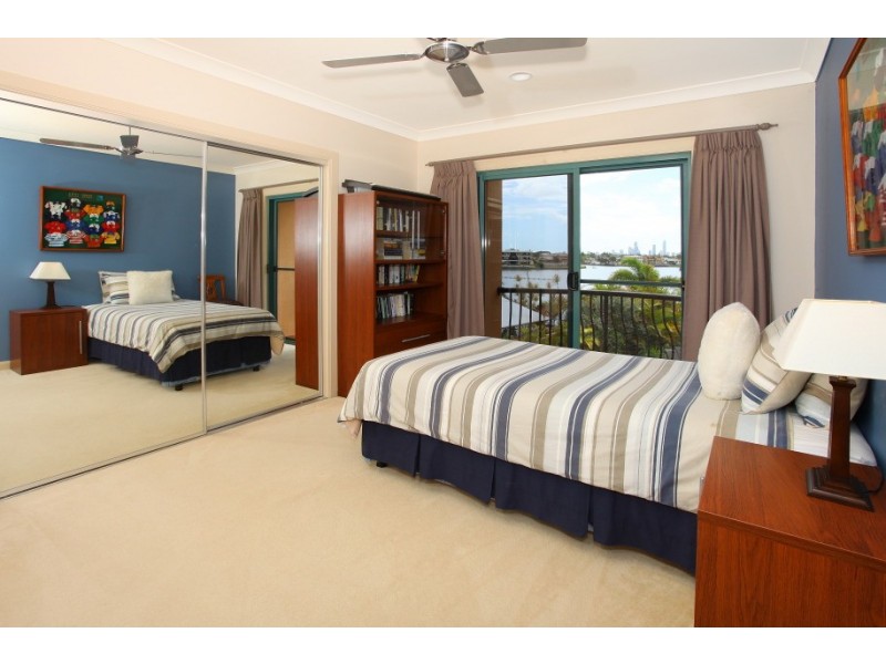 25 Clear Water Bay Avenue, Clear Island Waters QLD 4226