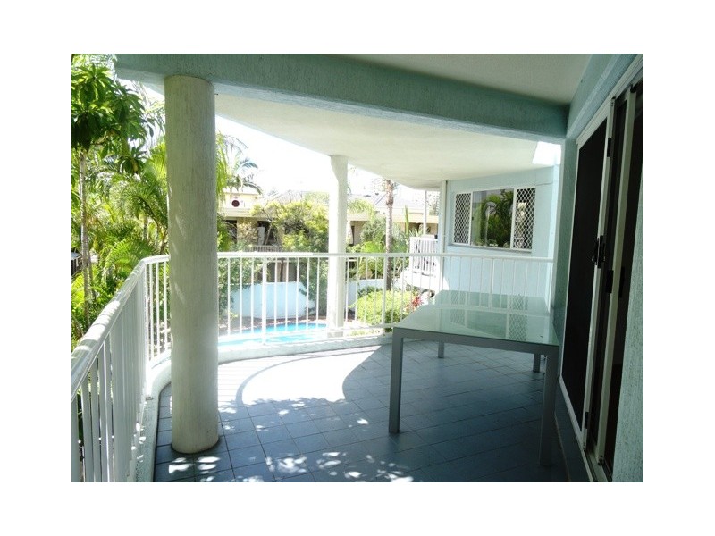 6/7-9 St Kilda Ave, Broadbeach QLD 4218