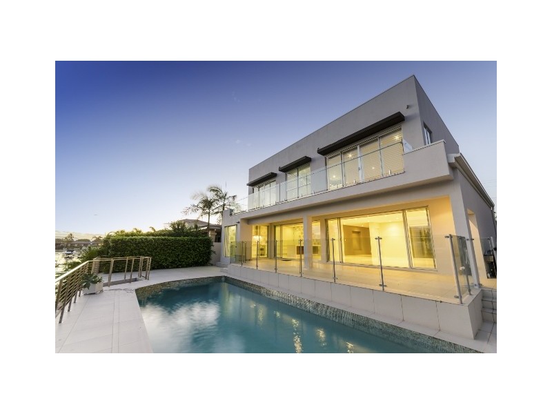 28 Salerno Street, Isle Of Capri QLD 4217