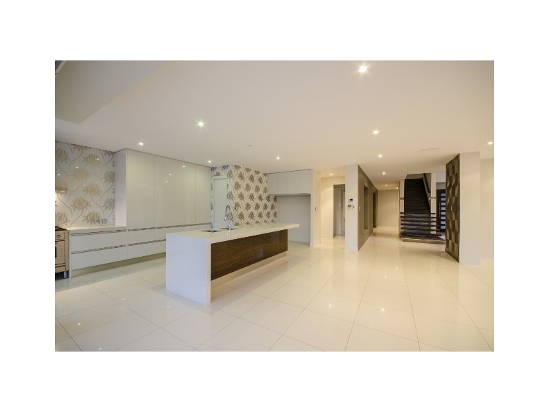 28 Salerno Street, Isle Of Capri QLD 4217