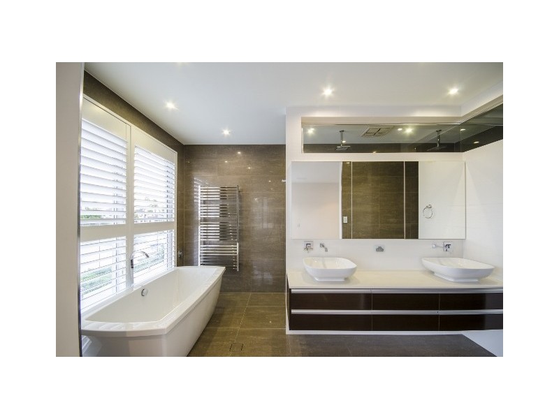 28 Salerno Street, Isle Of Capri QLD 4217