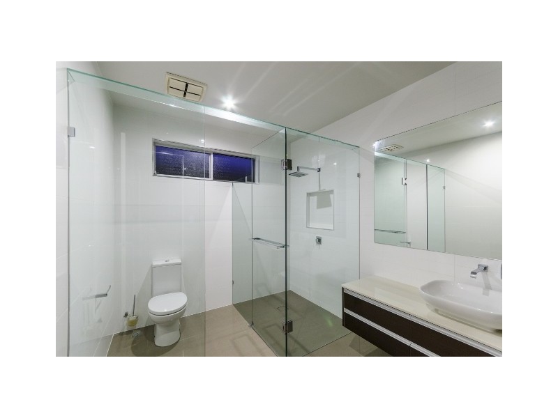 28 Salerno Street, Isle Of Capri QLD 4217