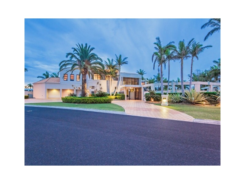 1133 Beechwood Drive, Hope Island QLD 4212