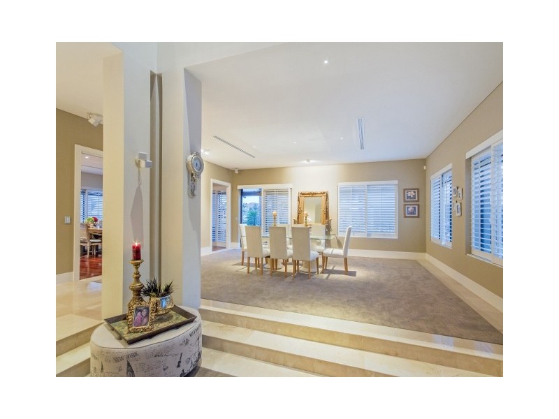 1133 Beechwood Drive, Hope Island QLD 4212