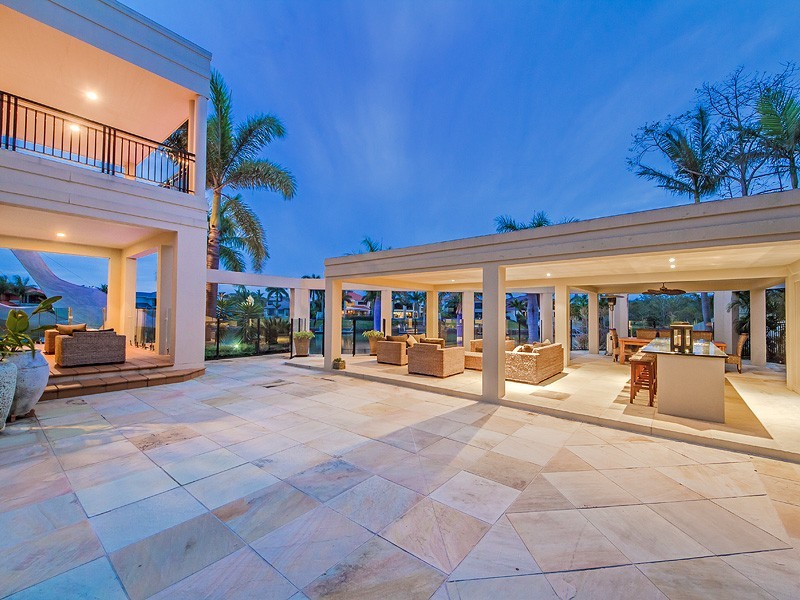 1133 Beechwood Drive, Hope Island QLD 4212