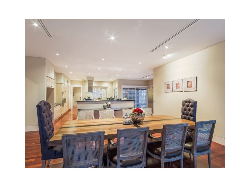 1133 Beechwood Drive, Hope Island QLD 4212