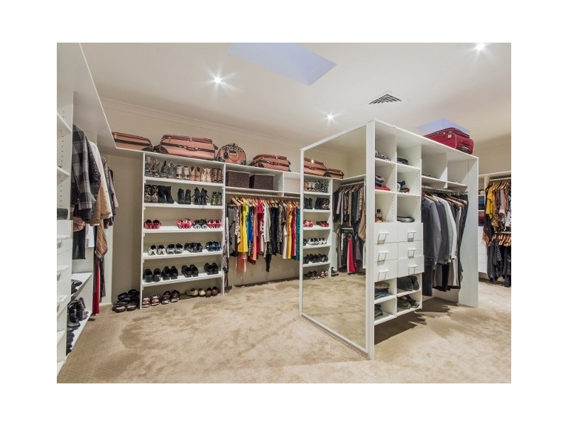 1133 Beechwood Drive, Hope Island QLD 4212