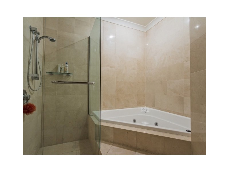 1133 Beechwood Drive, Hope Island QLD 4212