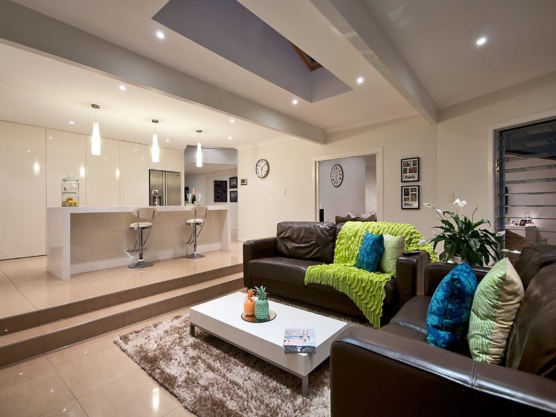 21 Sophie Avenue, Broadbeach Waters QLD 4218