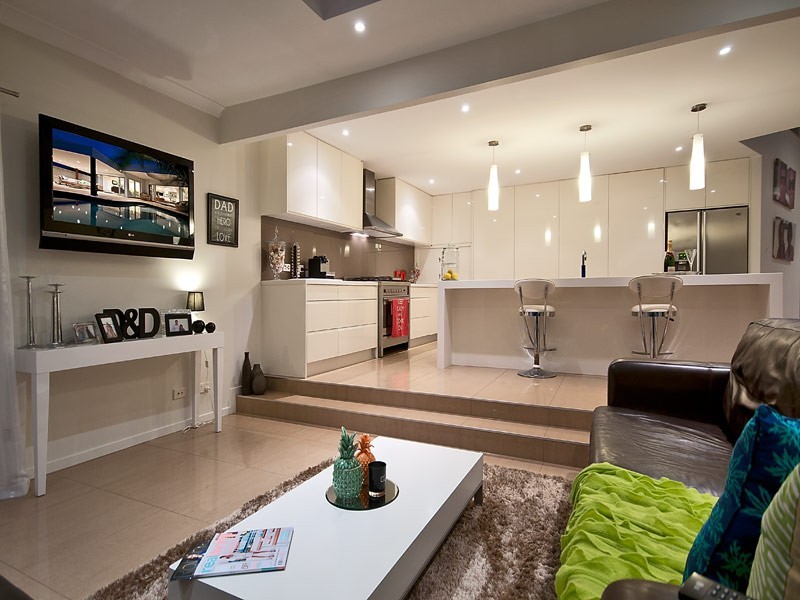 21 Sophie Avenue, Broadbeach Waters QLD 4218