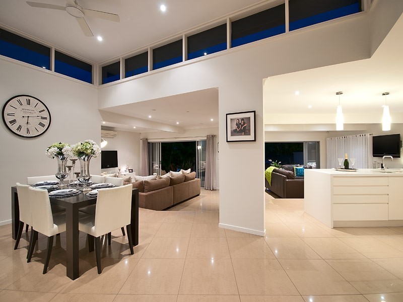 21 Sophie Avenue, Broadbeach Waters QLD 4218